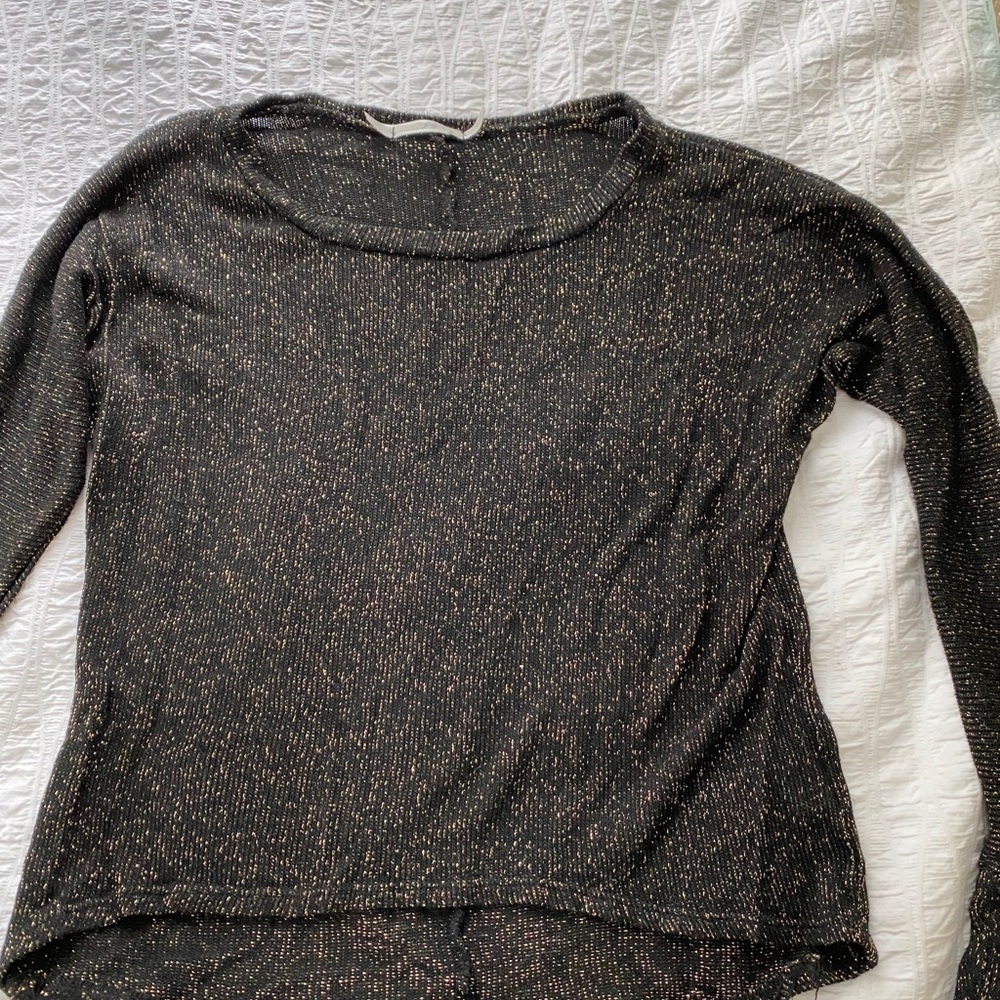 Black and gold long sleeve sweater